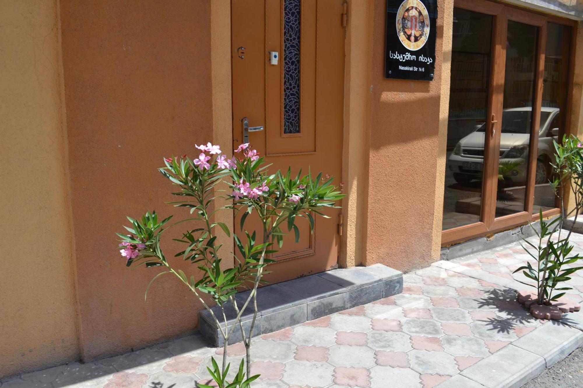 Hotel Isaka Tbilissi Chambre photo