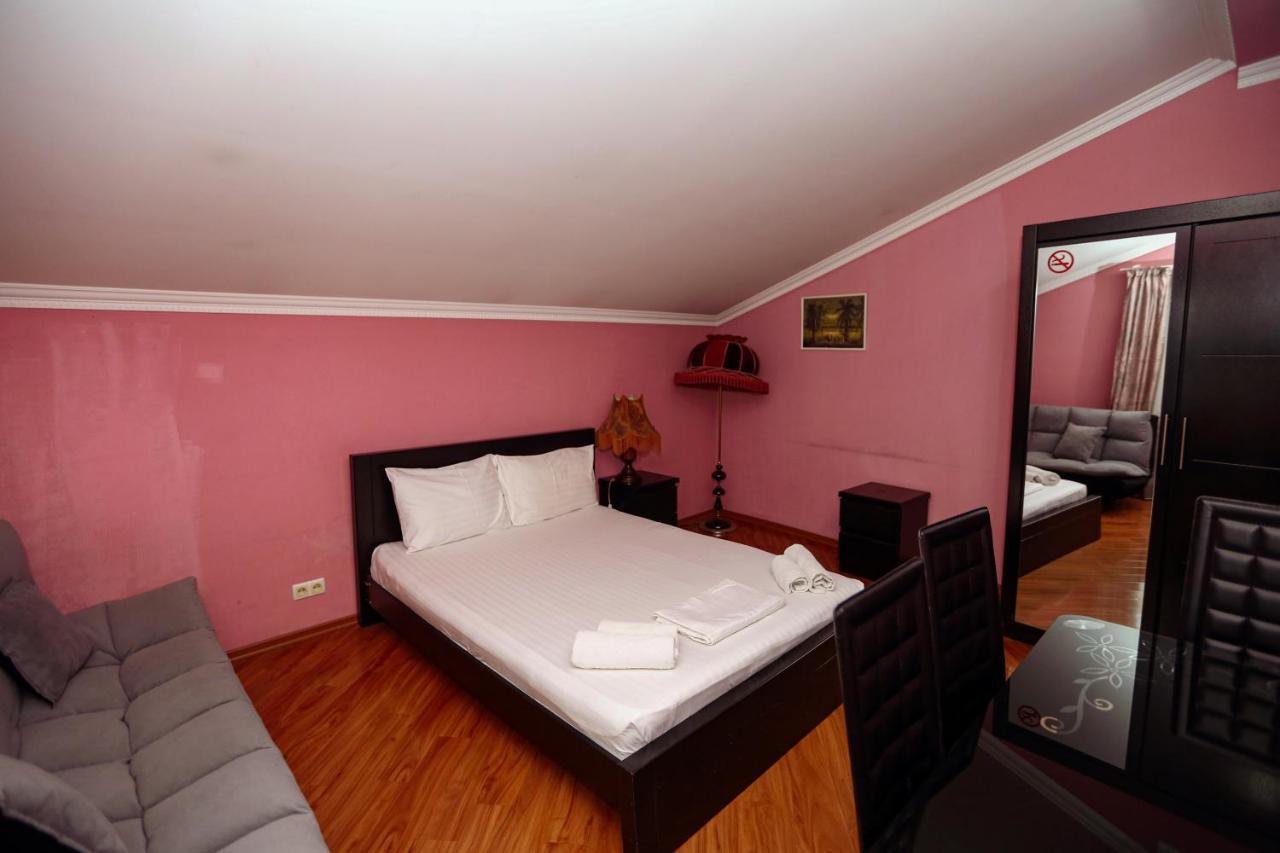 Hotel Isaka Tbilissi Extérieur photo